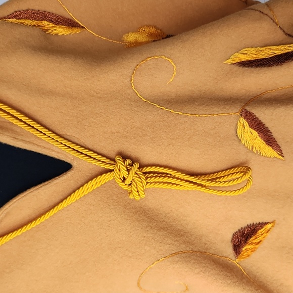 Poncho - One of a Kind - Picture 4 of 12